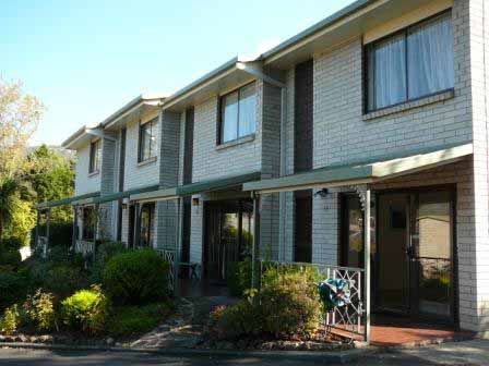 Davey Place Holiday Townhouses - Accommodation Cairns 0