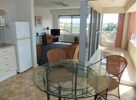 Newcastle Serviced Apartments - Accommodation Cairns 2