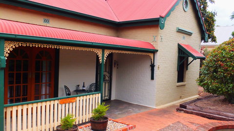 Barossa Peppertree Cottage - Accommodation Cairns 0