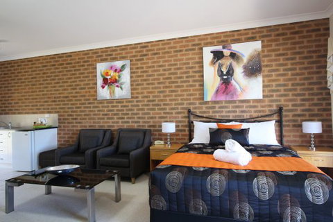 Top Of The Town Motor Inn Yackandandah - Accommodation Cairns 0