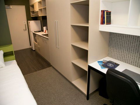Abercombie Student Accommodation (Summer) - Accommodation Cairns 4