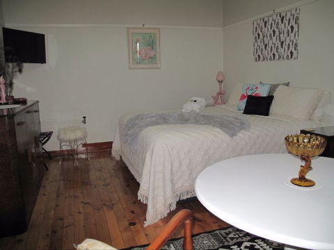 B&B Wodonga - Art Deco Accommodation - Accommodation Cairns 2