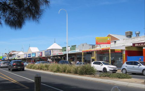 Barefoot Beach Stays - Accommodation Cairns 6