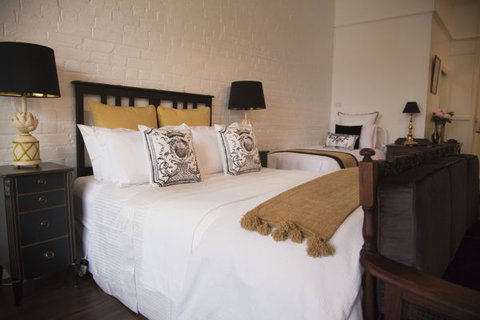 Chiltern Cottage And Indigo Suite - Accommodation Cairns 6