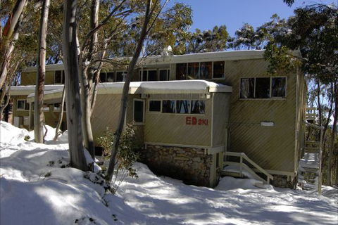 Edski Lodge - Accommodation Cairns 0