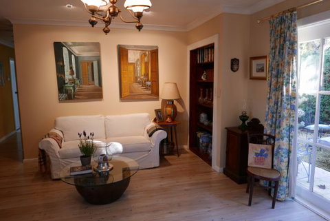 Fernhill Chestnut Farm - Accommodation Cairns 4