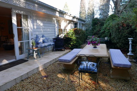 Fernhill Chestnut Farm - Accommodation Cairns 6