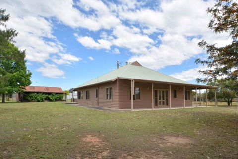 Grasmere Estate Homestead - Accommodation Cairns 0