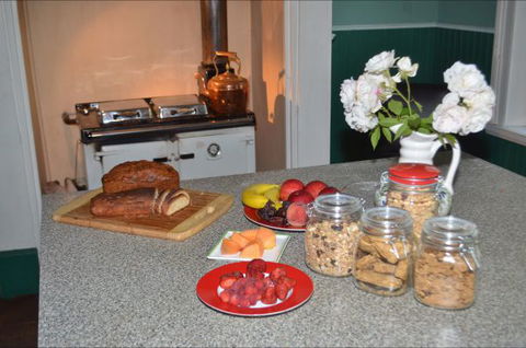 Hawthorn Lodge - Accommodation Cairns 1