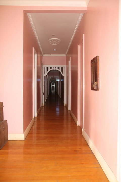 Hotel Corones Charleville - Accommodation Cairns 6