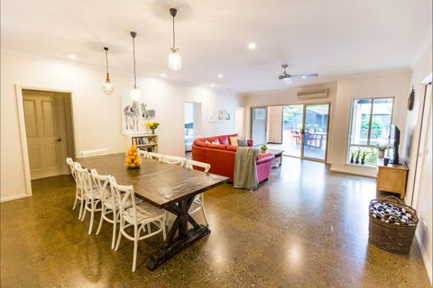 La Flotte - Accommodation Cairns 1