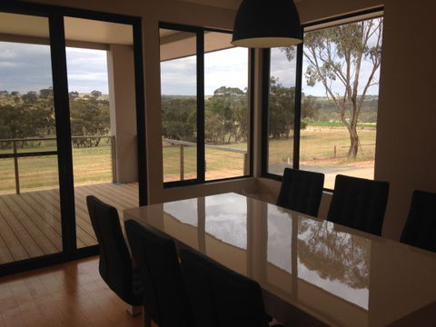 Neagles Retreat Villas - Accommodation Cairns 2