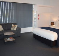 Penguin Seaside Motel - Accommodation Cairns