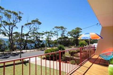 Retro Sands Beach House - Accommodation Cairns 0