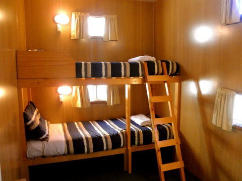 Strahan Beach Tourist Park - Accommodation Cairns 3