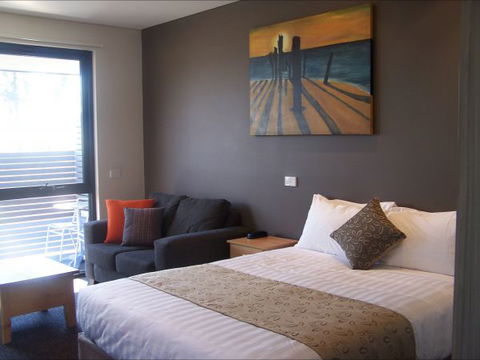 The Foreshore Motel & Tavern (Hobart) Lauderdale - Accommodation Cairns 8