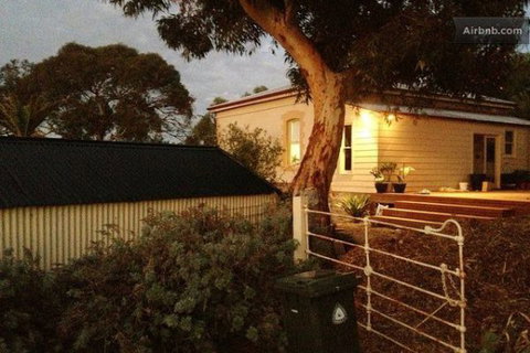 The Schoolmaster's - Second Valley Accommodation - Accommodation Cairns 0