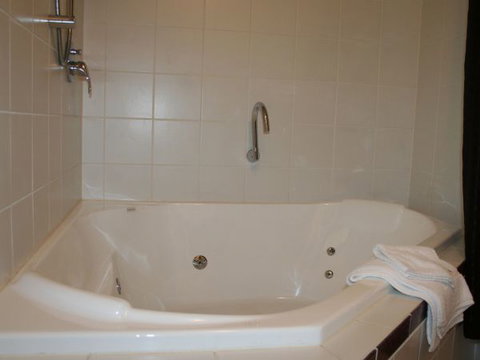Tudor Cottages Mount Dandenong - Accommodation Cairns 4