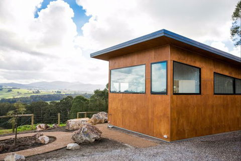 Vivere Retreat - Accommodation Cairns 0