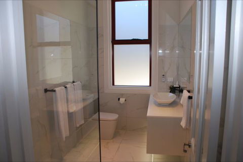 Willesden On Stoke - Accommodation Cairns 8