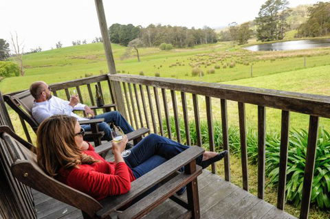 Wines For Joanie Cottage - Accommodation Cairns 2