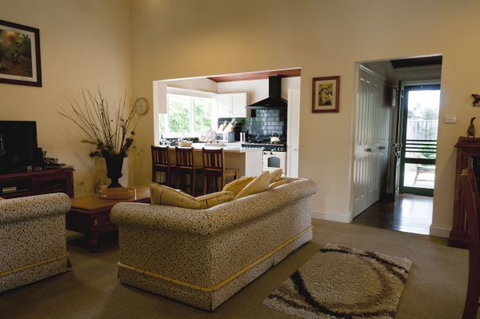 Wood Duck Cottages - Accommodation Cairns 2