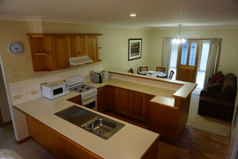 Abrigo Apartment - Accommodation Cairns 3