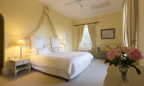 Faversham House - Accommodation Cairns 0