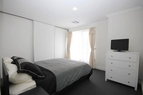 Oaklands Junction - Accommodation Cairns 3