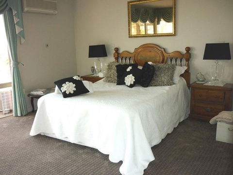 Port Mandurah Canals - Luxury Guest House - Accommodation Cairns 2