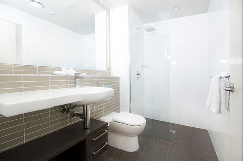 Abode Woden - Accommodation Cairns 6