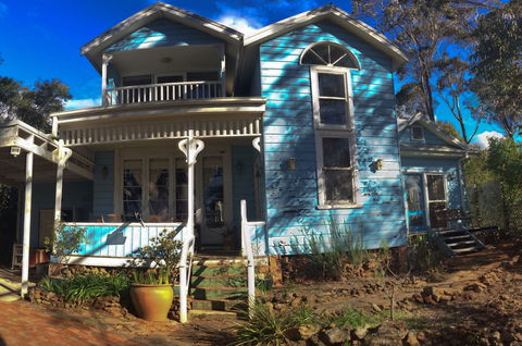 Blue Peace: Blue Mountains Home - Accommodation Cairns 0