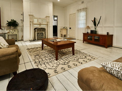 Glenellyn House - Servants Quarters - Accommodation Cairns 3