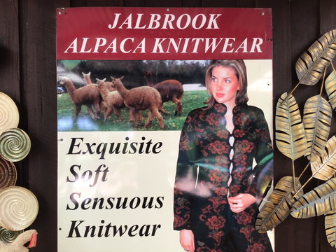 Jalbrook  Estate-  Cottages,Alpacas,Gallery & Function Centre - Accommodation Cairns 2