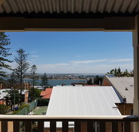 Newcastle Short Stay Apartments - Vista Apartment - Accommodation Cairns