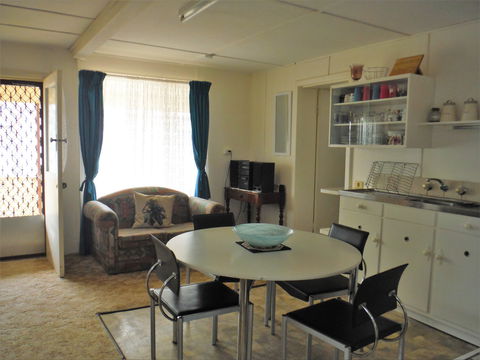 Polly's Shack - Accommodation Cairns 1