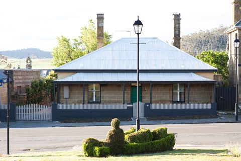 Raffah House - Accommodation Cairns 0