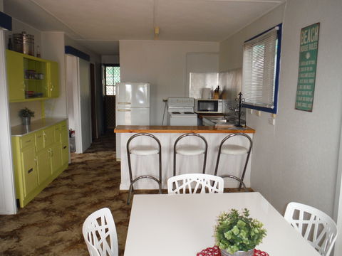 Restashore - Accommodation Cairns 2