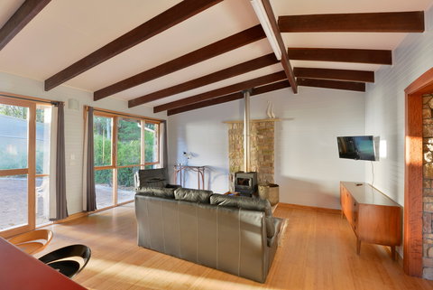 Ridgetop Hideaway - Accommodation Cairns 0