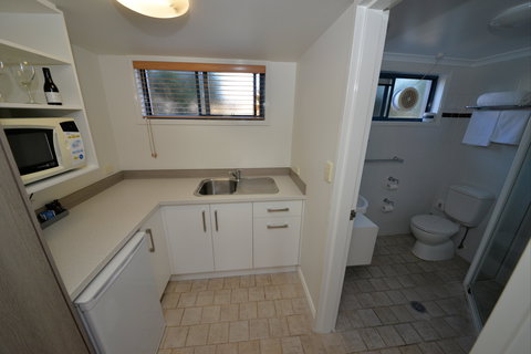 Rockpool Motor Inn - Accommodation Cairns 2