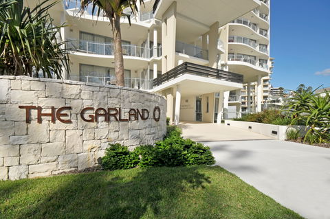 St George's Defence Holiday Suites Incorporating The Garland Luxury Apartments - Accommodation Cairns 0