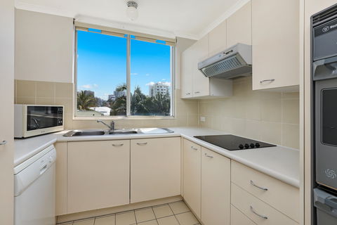 The Bay Apartments - Accommodation Cairns 7