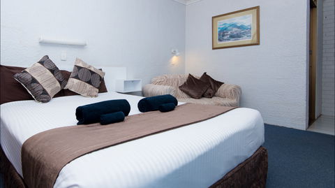 Abajaz Motor Inn - Accommodation Cairns 0