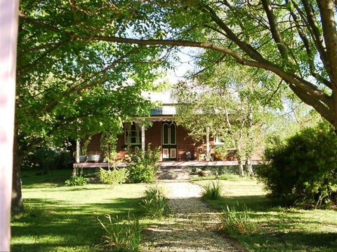 Dingle Bed And Breakfast - Accommodation Cairns 0