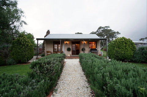 Enerby Farm Cottage - Accommodation Cairns 1