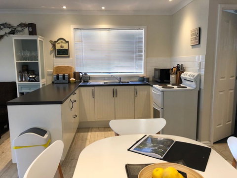 Flutterby's Beach Retreat Preston Beach - Accommodation Cairns 1