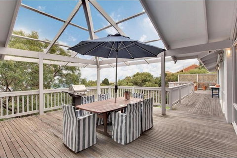 Views On Court - Accommodation Cairns 0
