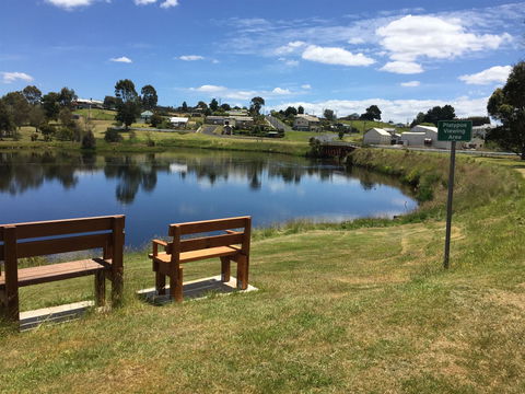 Waratah Caravan And Camping Ground - Accommodation Cairns 0