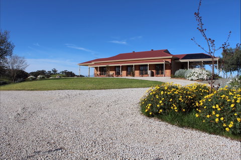 Clare View Accommodation - Clare View House - Accommodation Cairns 0