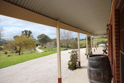 Clare View Accommodation - Clare View House - Accommodation Cairns 1